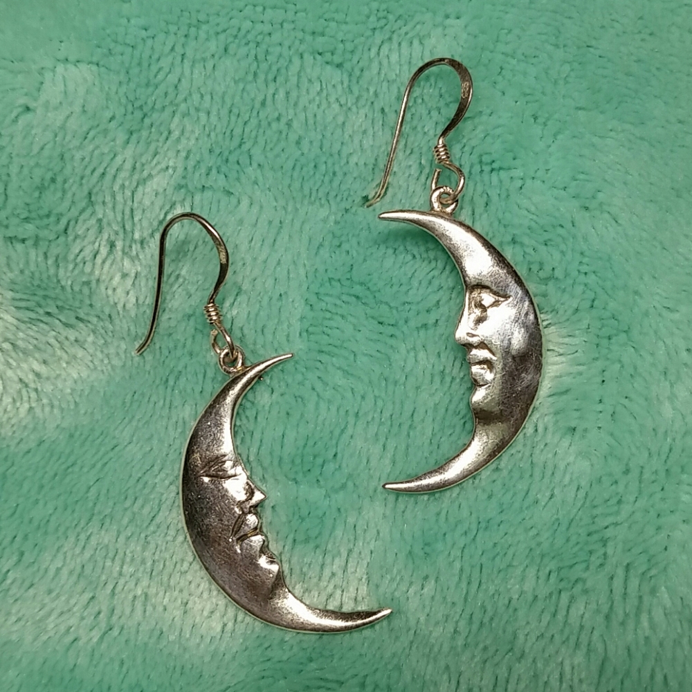 Vintage 90's Cresent Moon Earrings